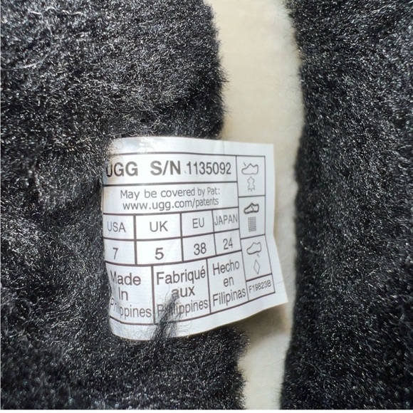 UGG Classic Ultra Platform Minis - Picture 3 of 6